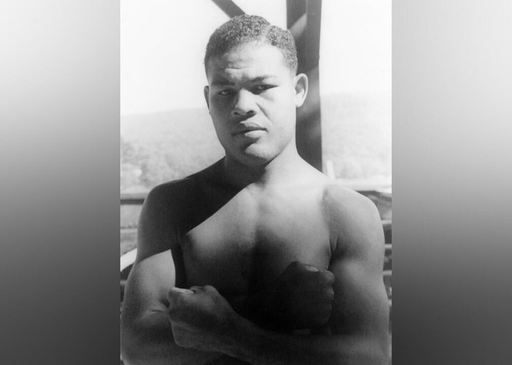 1937: Joe Louis reaches the mountaintop